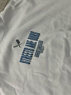 Streets Are Ours Graphic Tee size XL LIGHT GRAY